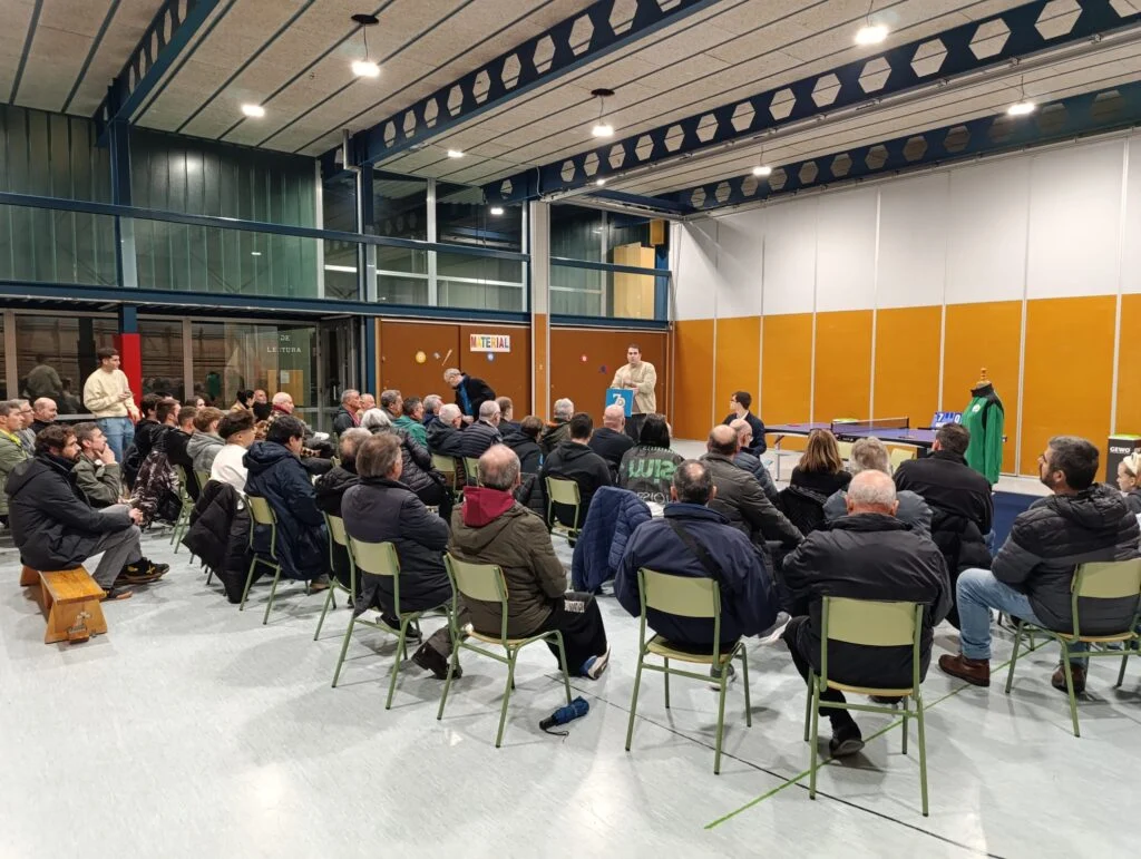 Assistents a l'acte del 70è aniversari del Club Tennis Taula Olesa